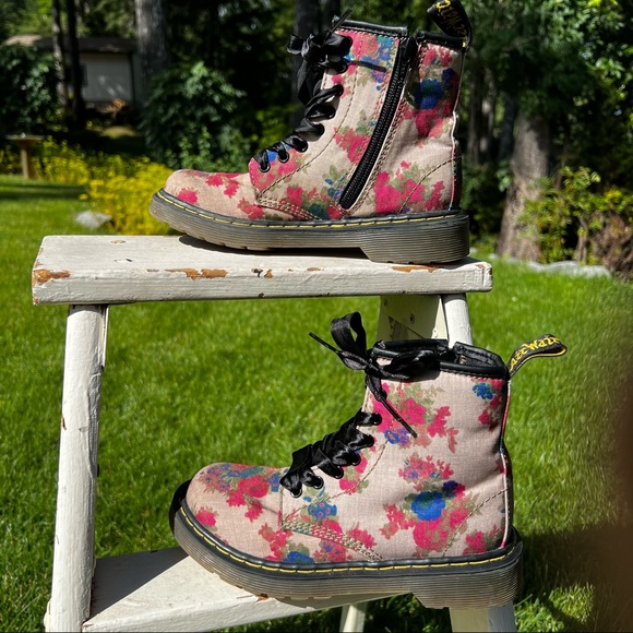Limited Dr. Martens Delaney Floral Boots (Size 1) - Picture 4 of 11